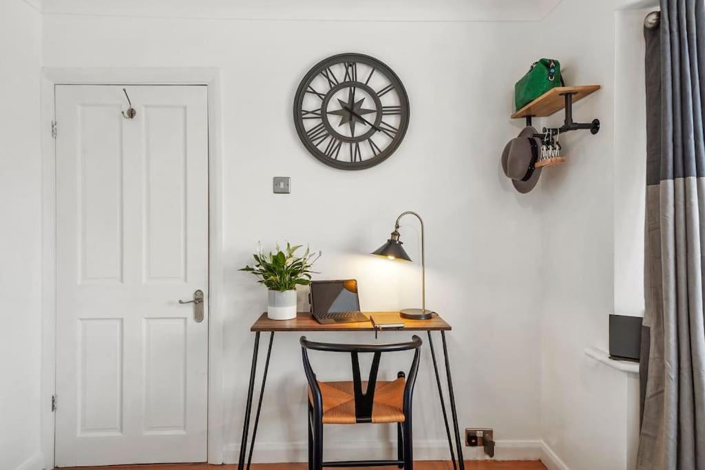 Stylish Maisonette Near The Heath With Free Parking & Wi-Fi Maidstone Zewnętrze zdjęcie